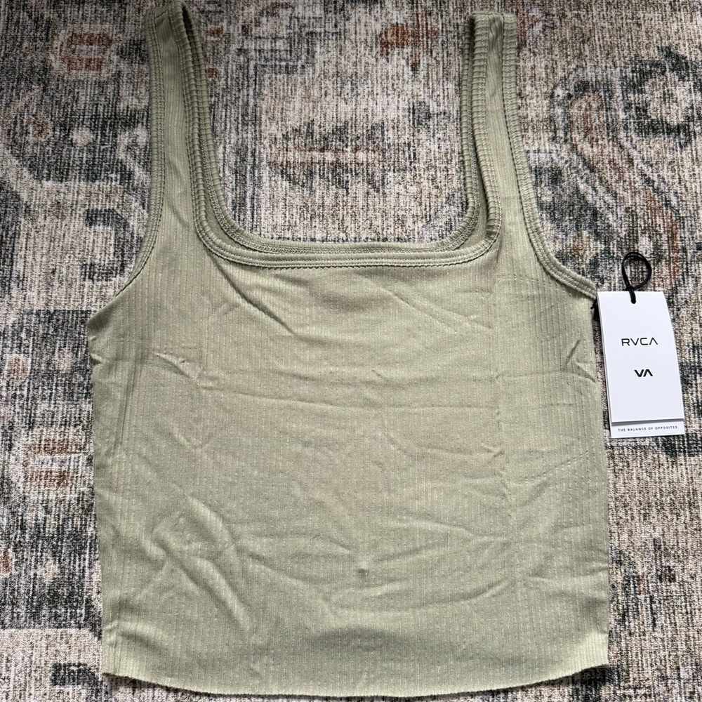 NWT RVCA Women’s Slate Tank Top in Olive Green - Size Small